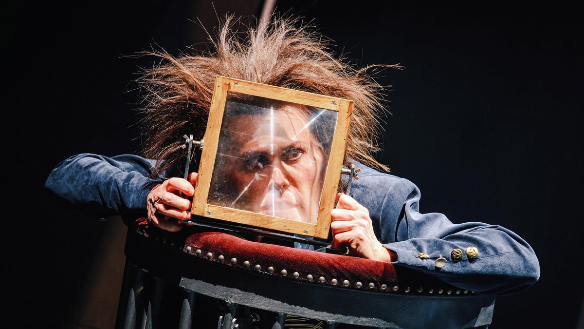 Soud s fantazií Barona Prášila. Jeho příběh nově zpracovala Laterna magika